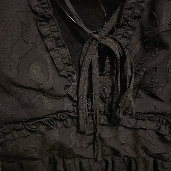 NEVER WORN! ALL Black Dressy Bebe Open Back Floral Ruffle Rompe - Picture 11 of 14